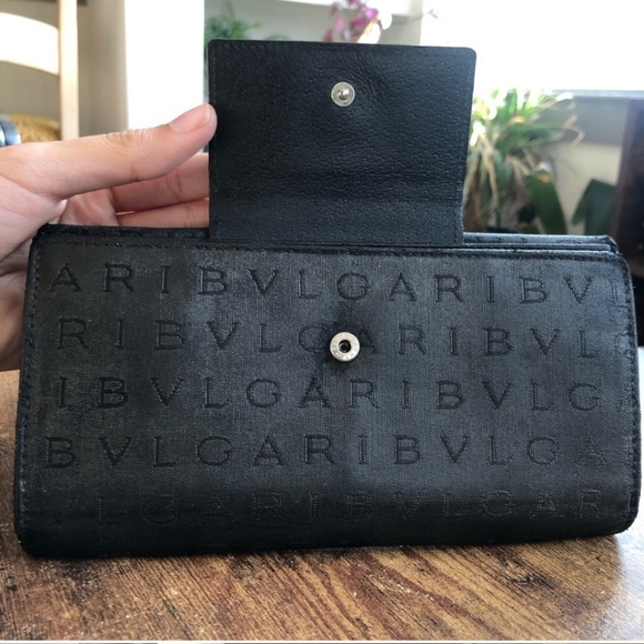 Bulgari trifold wallet-Newly restored authentic black Bulgari *HOST PICK* - Picture 5 of 15